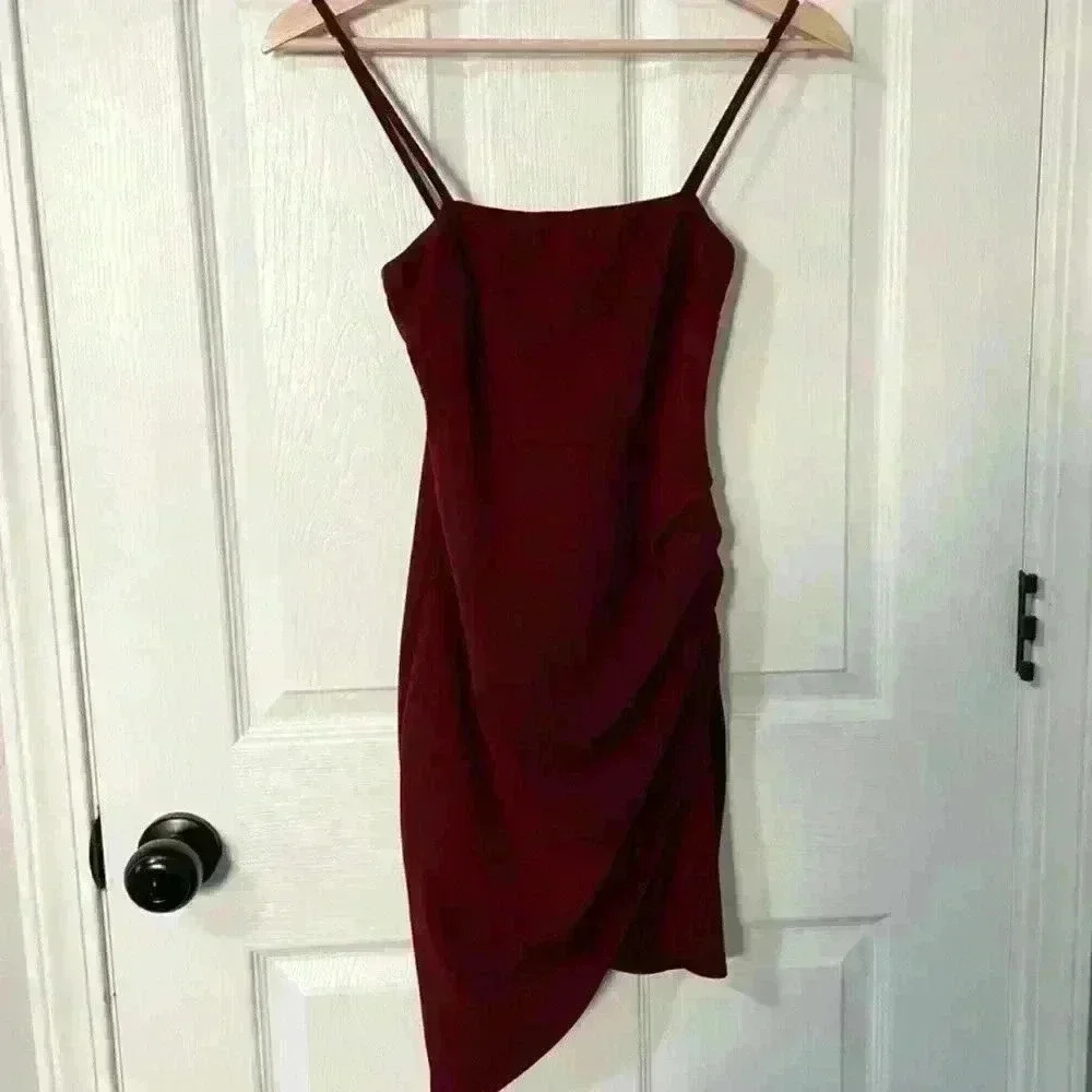 Maroon body con dress size medium - Picture 2 of 5